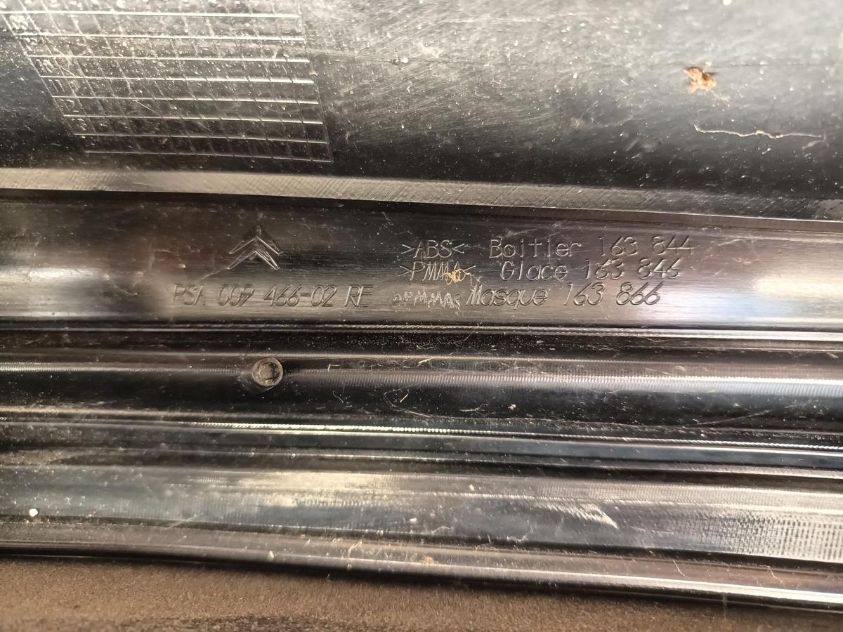 Citroen C4 Picasso Baujahr 2008 original R&uuml;ckleuchte rechts Fond Heckleuchte