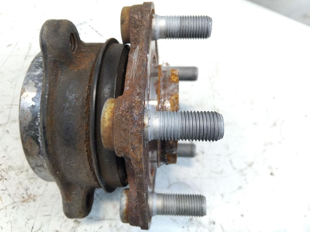 Tesla Model Y original Radlager mit Radnabe vorn links 104462800A BJ2023