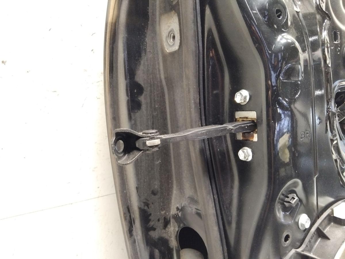 Toyota Yaris 2 XP9 orig T&uuml;r vorn rechts Beifahrert&uuml;r 209 schwarz 3t&uuml;rig BJ2011