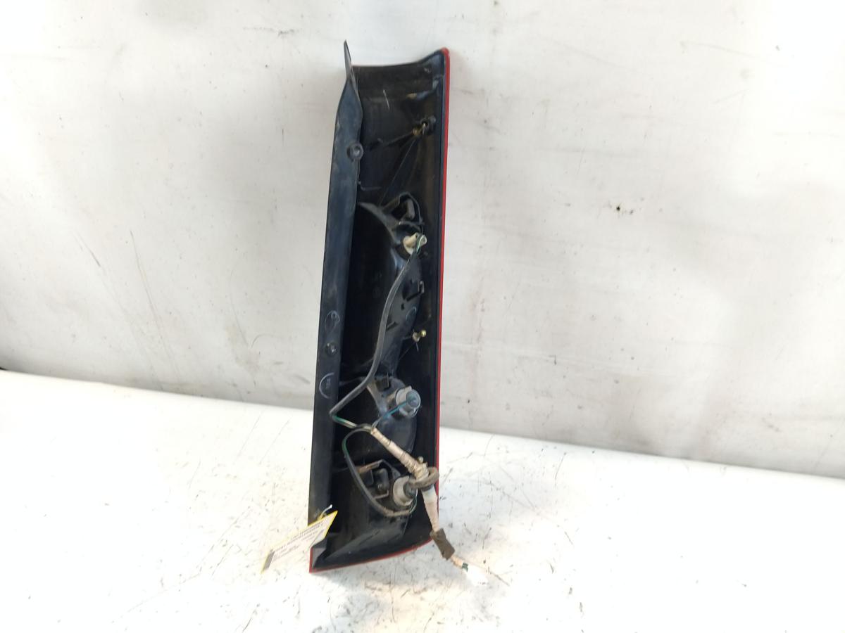 Mitsubishi Space Runner N60 R&uuml;ckleuchte Schlussleuchte links 22087268 BJ1999