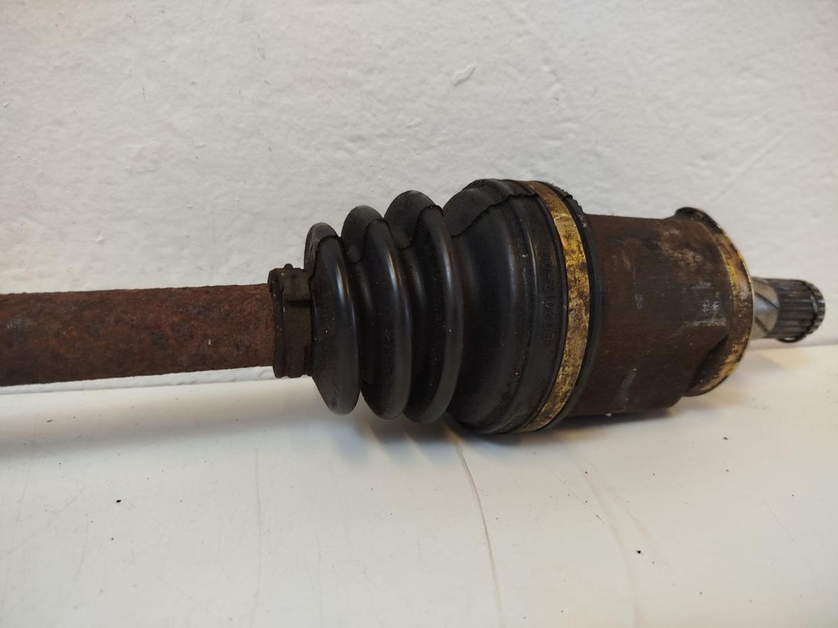 Nissan Almera N16 Gelenkwelle Antriebswelle vorn links 1498ccm 66kw QG15 ABS 5G