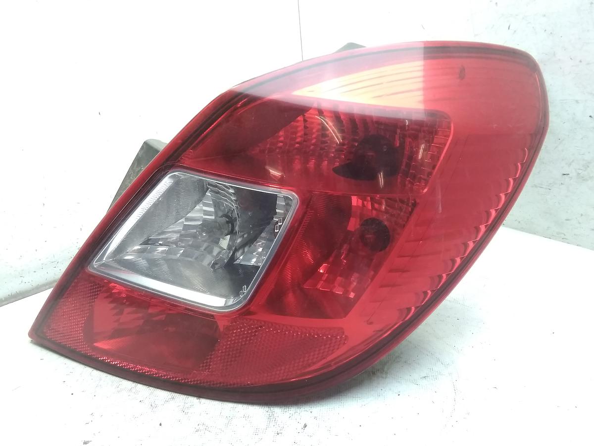 Opel Corsa D Rückleuchte Schlussleuchte rechts original BJ2008 13269051 5türig