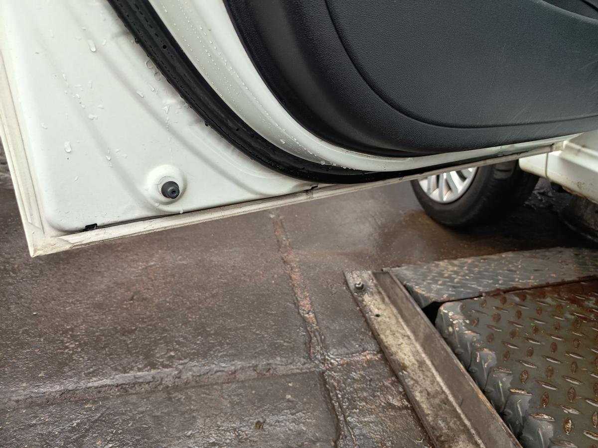 Hyundai I10 PA original T&uuml;r vorne links PGU Crystal White Baujahr 2011