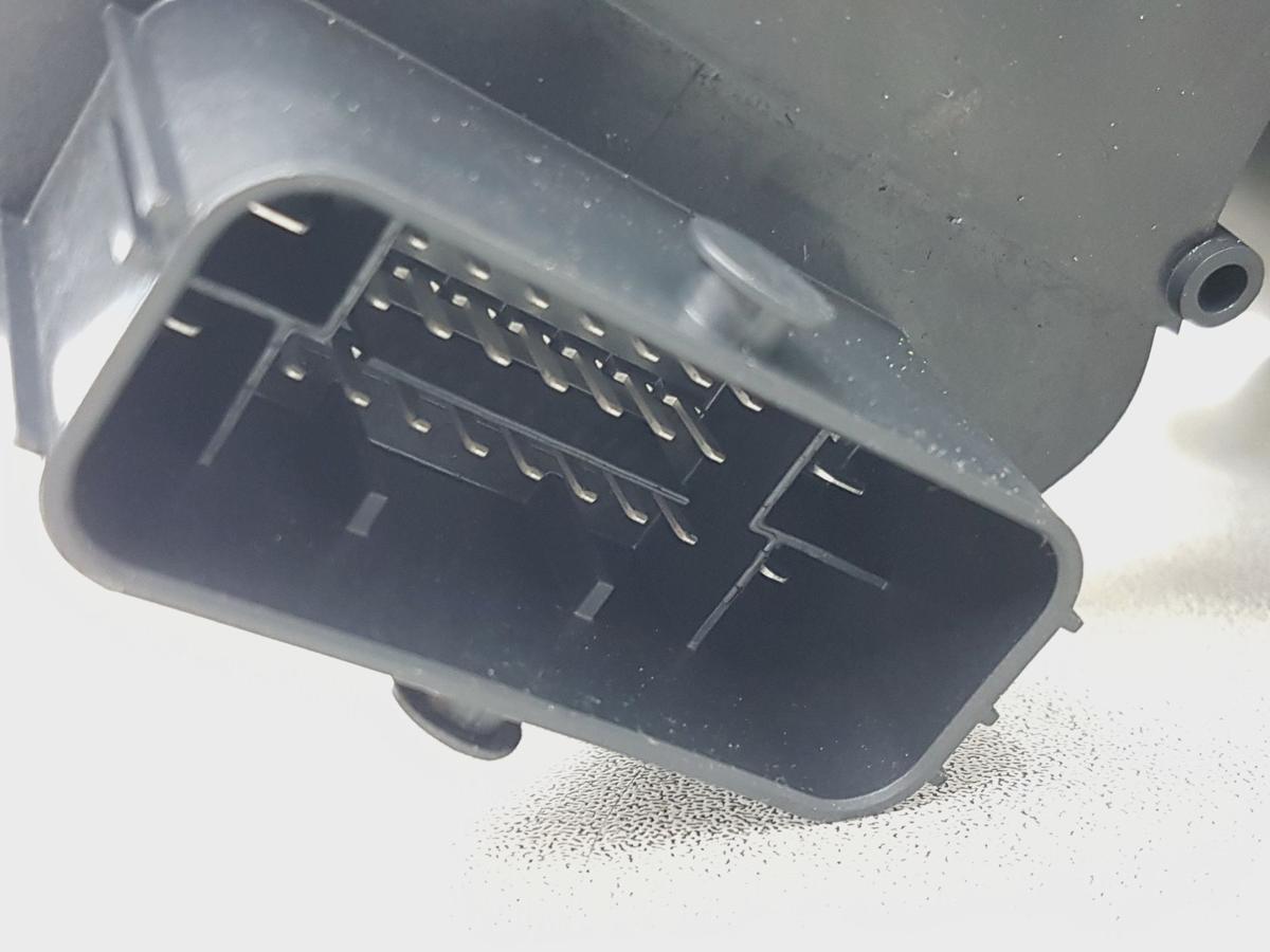 Tesla Model X Bremskraftverst&auml;rker Bj2022 1620671-00-B Hauptbremszylinder