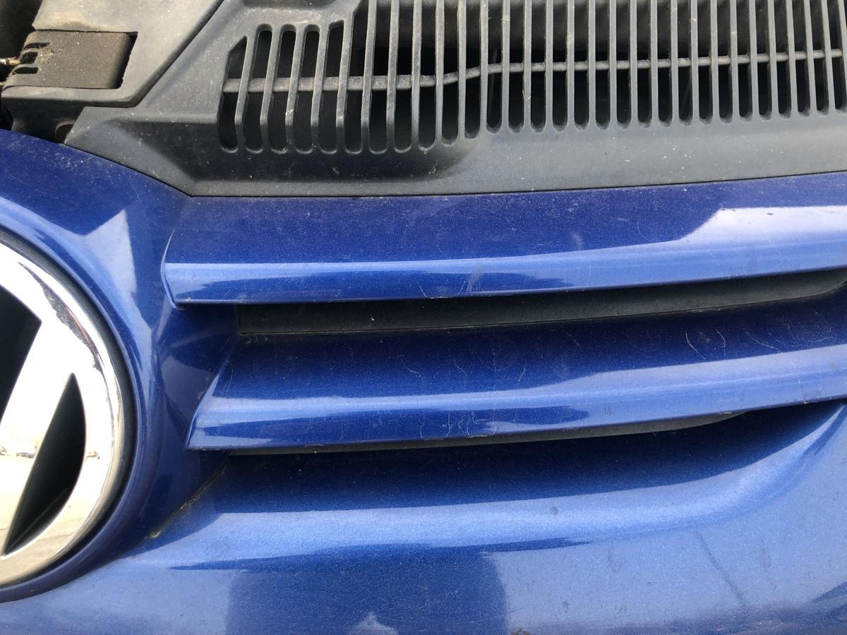 VW Golf 5 V 1K Grill K&uuml;hlergrill Frontgrill mit Logo LC5J Laserblaumet