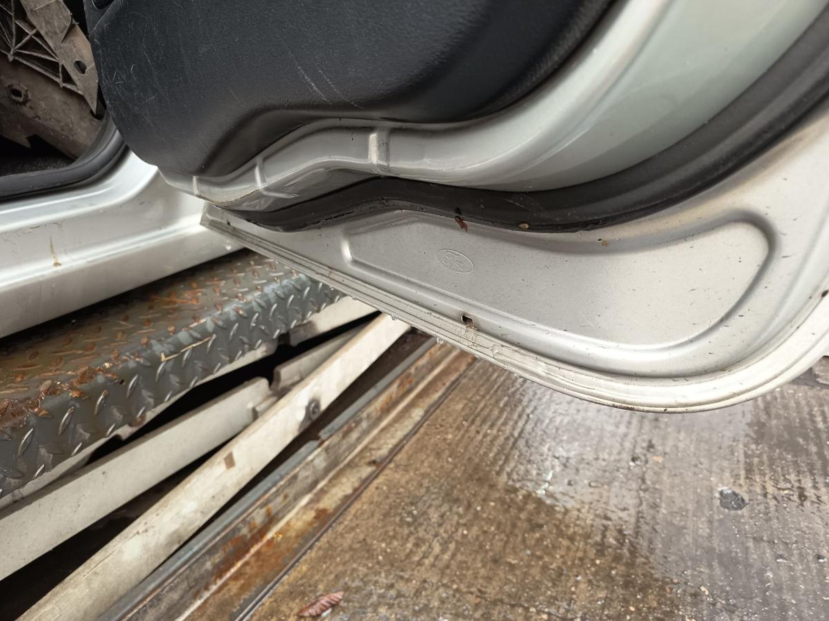 Ford S-Max I original T&uuml;r hinten rechts Fond Kristallsilber Bj 2007