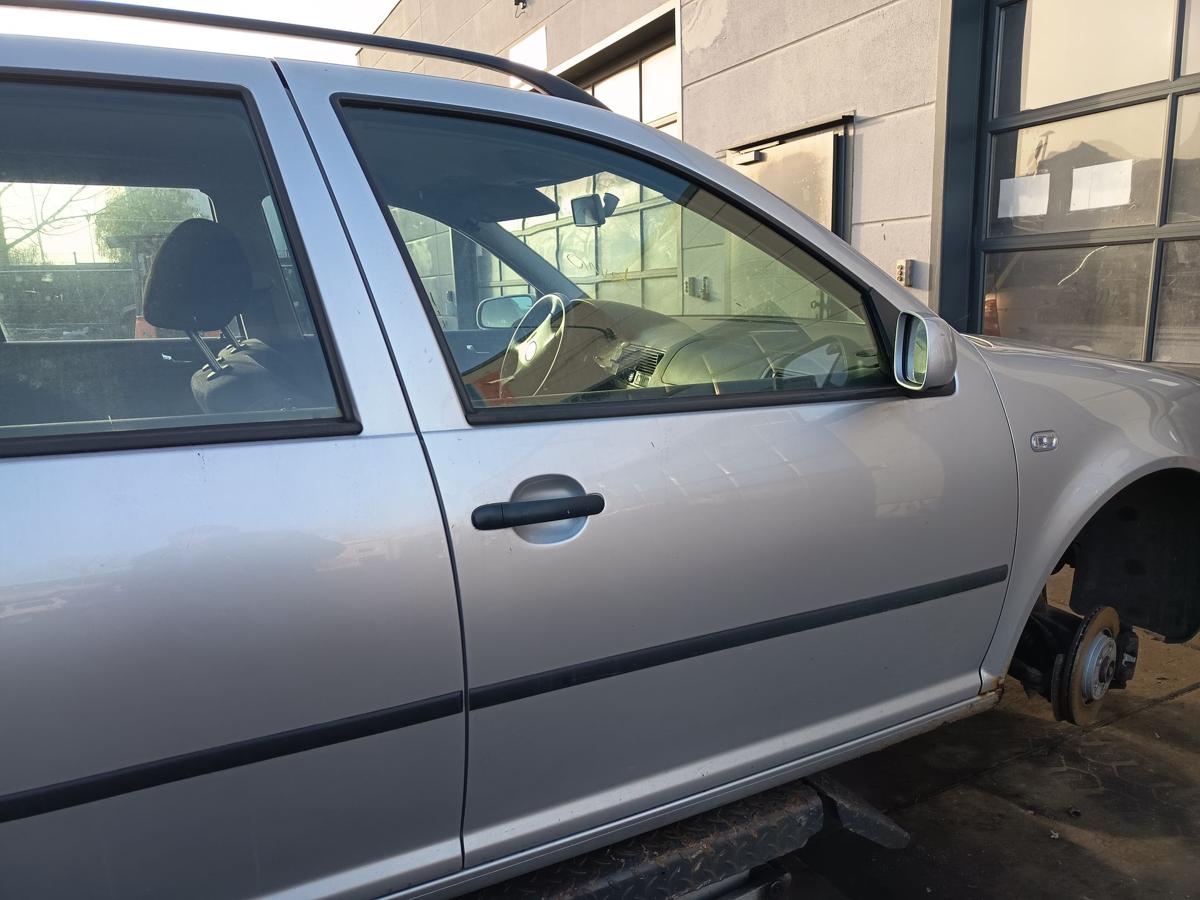 VW Golf IV Kombi original T&uuml;r vorne rechts LA7W Silber Baujahr 2003