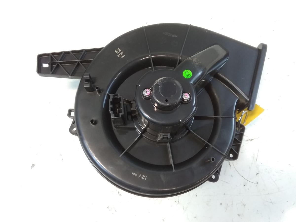 Audi A1 8X Zubeh&ouml;rteil Heizungsgebl&auml;se Klima BJ2010