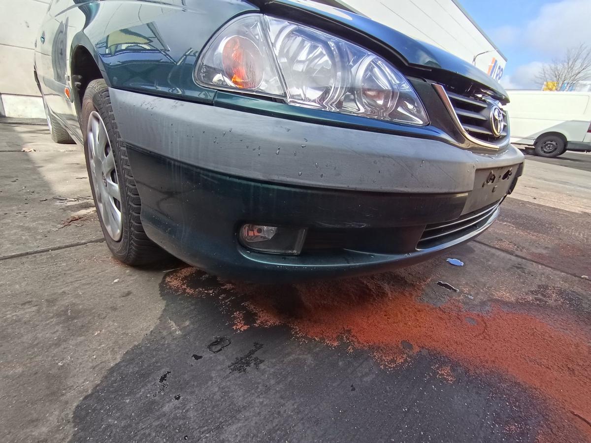 Toyota Avensis original Sto&szlig;stange vorne Facelift 6S3 Gr&uuml;n Baujahr 2001