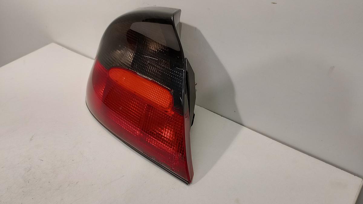 Opel Tigra A orig Rückleuchte Heckleuchte links Valeo 90482000 Bj 1998