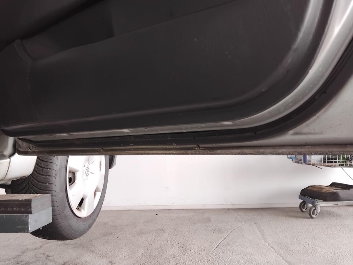 Toyota Corolla E12 T&uuml;r vorn rechts Beifahrert&uuml;r 5T&uuml;rer japanisches Modell BJ2003