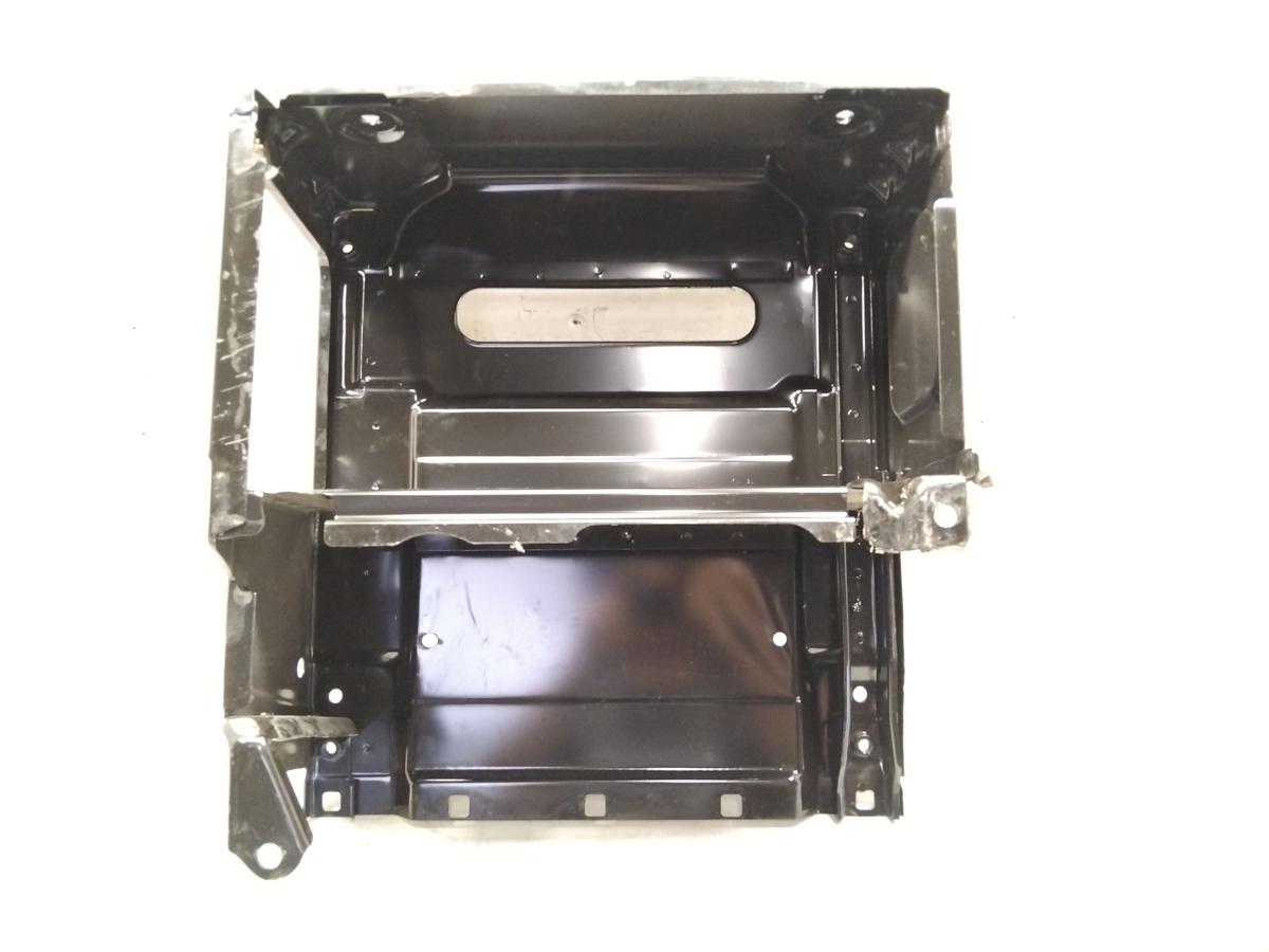 Mercedes Vito 447 original Sitzkonsole Sitzkasten vorn rechts Bj.2014