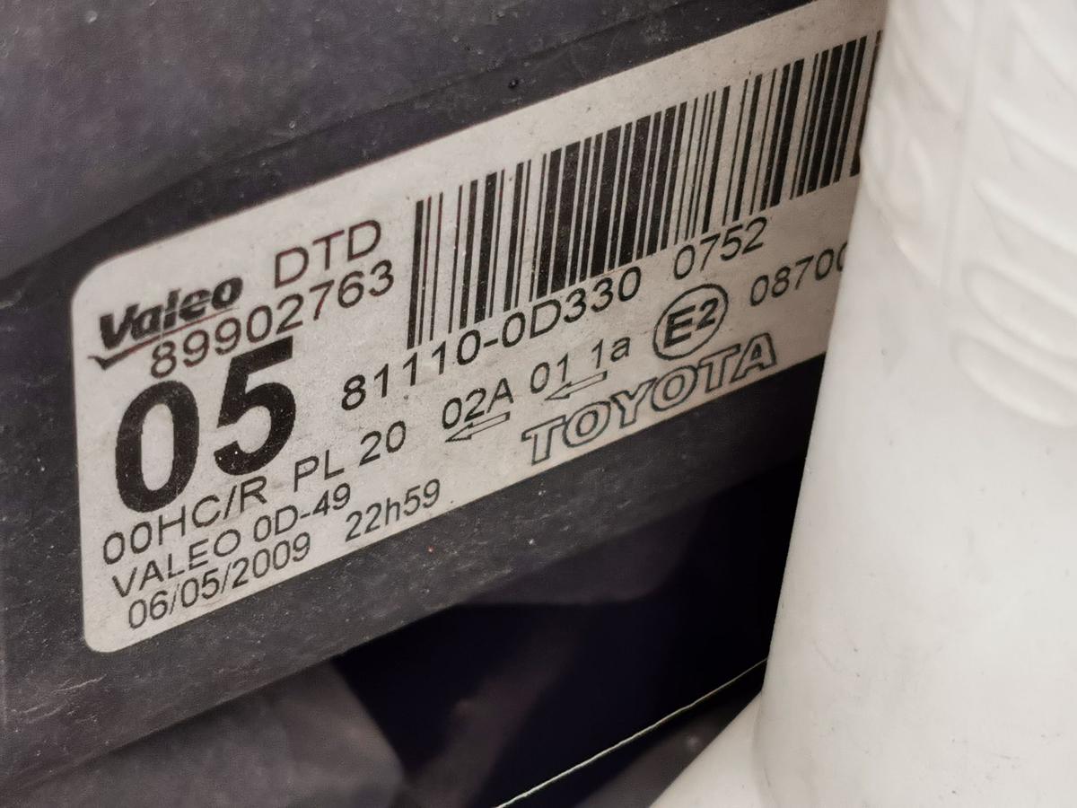Toyota Yaris P9 Scheinwerfer Hauptscheinwerfer Frontscheinwerfer vorn rechts FRA