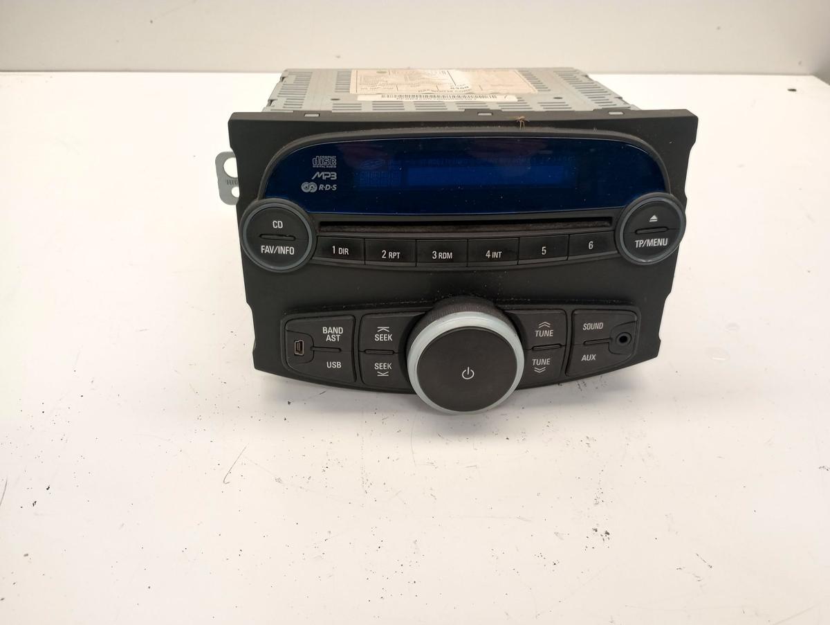 Chevrolet Spark M300 Bj 2010 orig Autoradio Radio MP3 CD /95986359