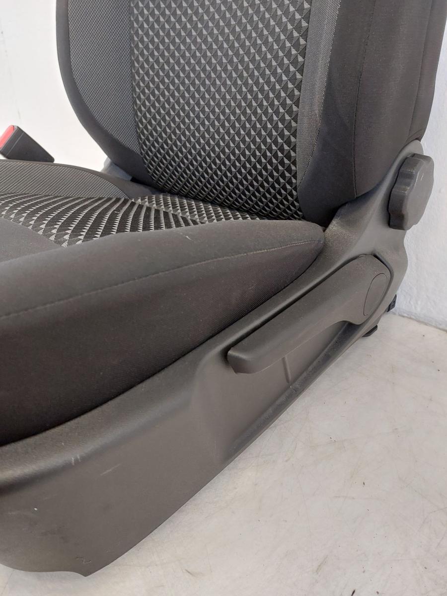 Nissan Micra K14 Sitz vorn links Fahrersitz Stoff Autositz mit Heizung OEM