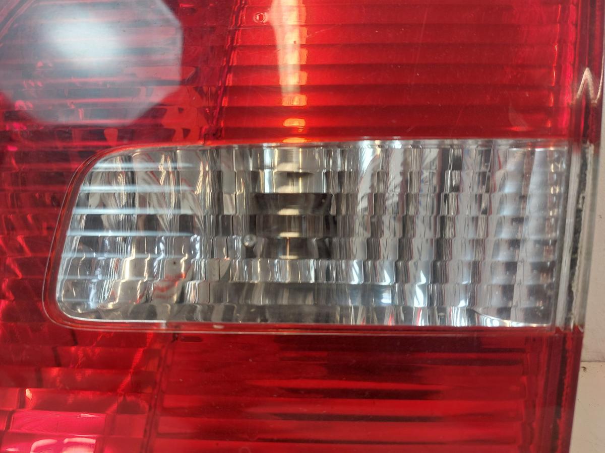 VW Polo 9N2 Stufenheck R&uuml;ckleuchte innen rechts Heckklappenteil Limo R&uuml;cklicht