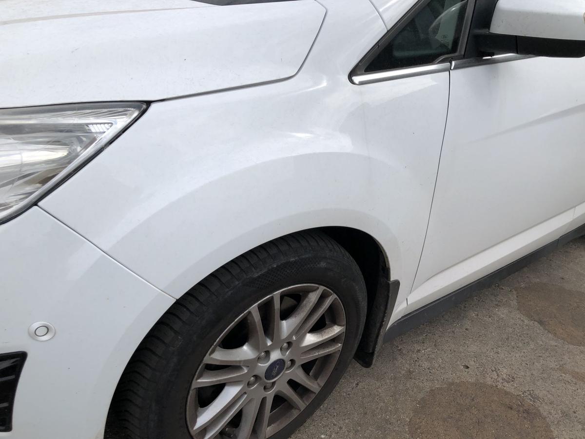 Ford C-Max CB7 Kotfl&uuml;gel vorn links Fahrerseite Seitenwand Frost Wei&szlig;