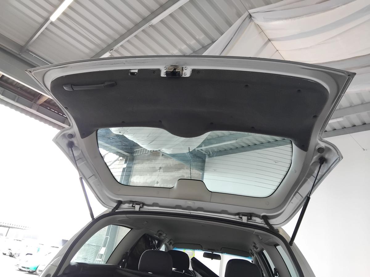 Opel Omega B Caravan Heckklappe Z147 Starsilber II inkl. Heckscheibe BJ1999