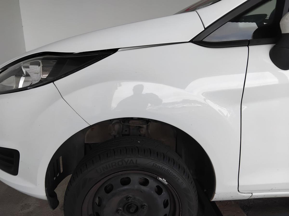 Ford Fiesta JA8 CCN 2013-2017 original Kotfl&uuml;gel vorn links frostweiss