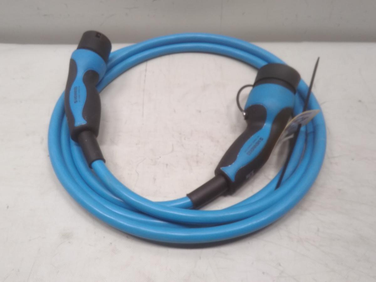 Tesla Model Y Ladekabel 4 Meter 1039810-01-A Menekes 36213/3P+N