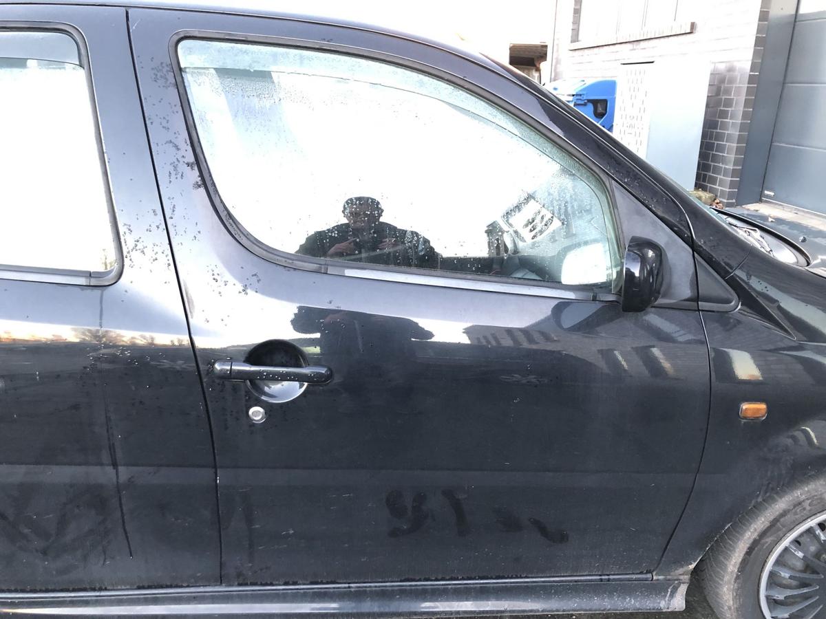 Daihatsu YRV M2 T&uuml;r vorne rechts Beifahrert&uuml;r Rohbau N05 schwarz Autot&uuml;r