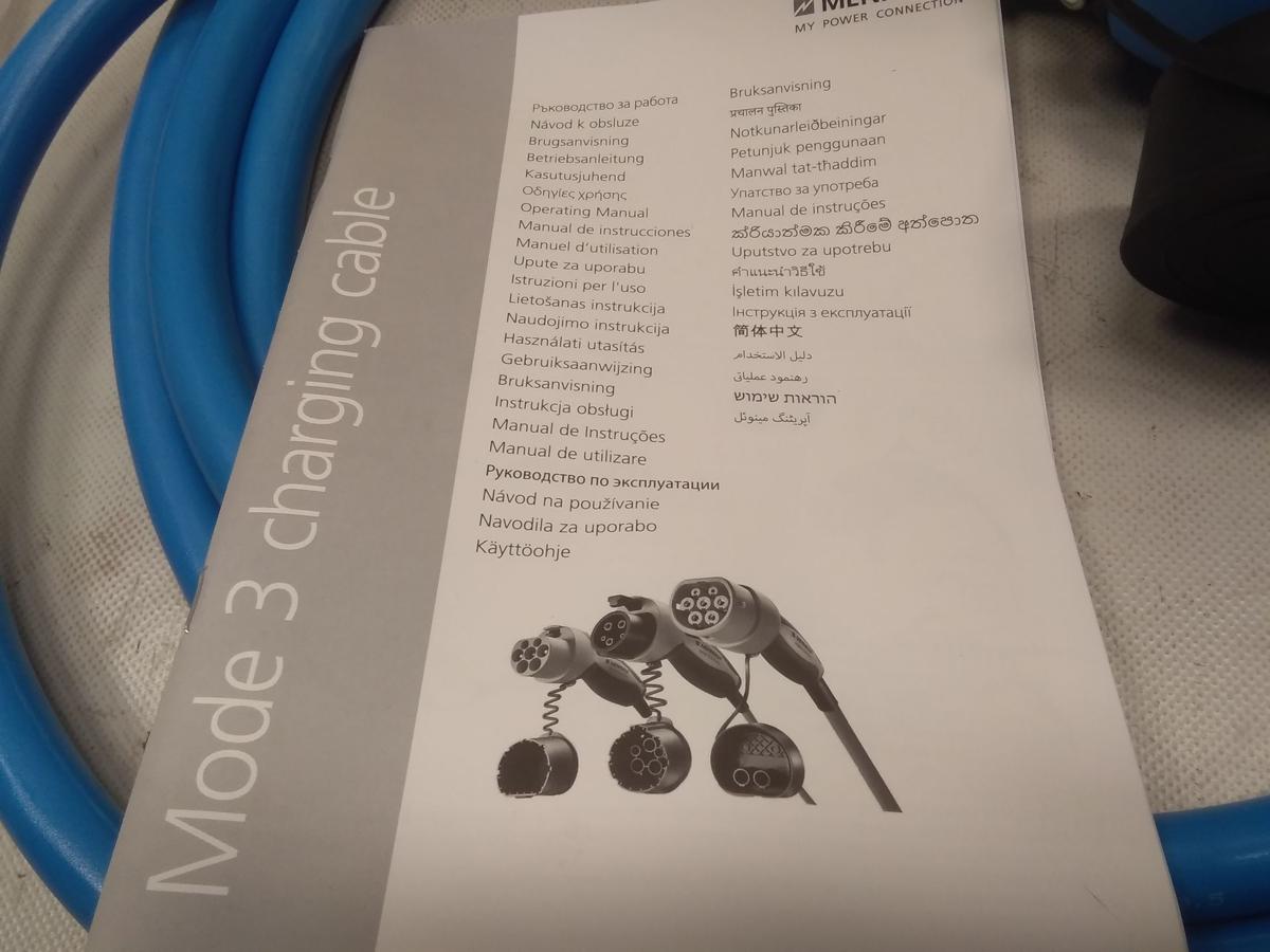 Tesla Model Y Ladekabel 4 Meter 1039810-01-A Menekes 36213/3P+N