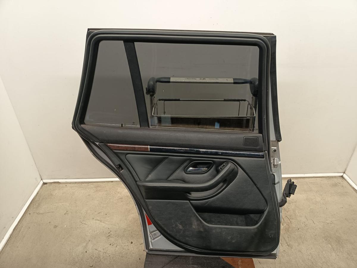 BMW E39 Kombi original T&uuml;r hinten links 354 Titansilber Baujahr 2002