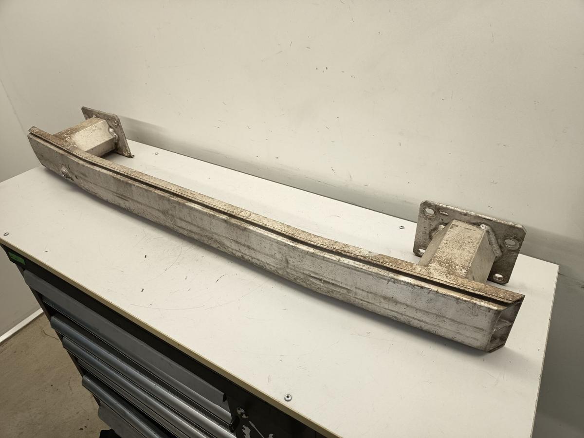 Citroen C4 Picasso Baujahr 2008 original Tr&auml;ger Sto&szlig;stange vorn Front