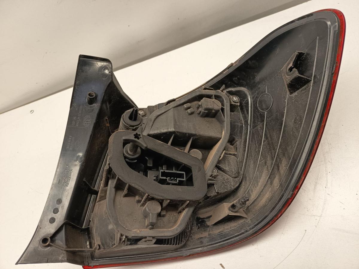 Dacia Sandero II Stepway bis 2017 original Rück-Heck-Schlussleuchte links