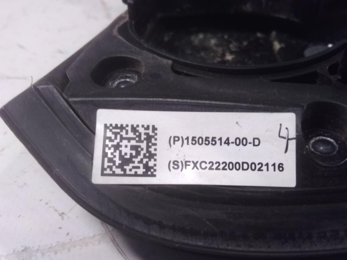 Tesla Model Y original Ladeklappe Blende Reflektor Seitenteil links Bj.2023