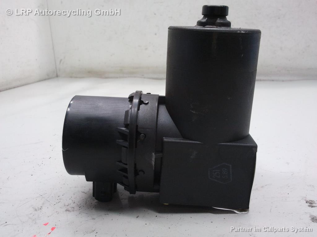 Pumpe Zentralverrieglung VW Jetta 443862257A VDO BJ1989