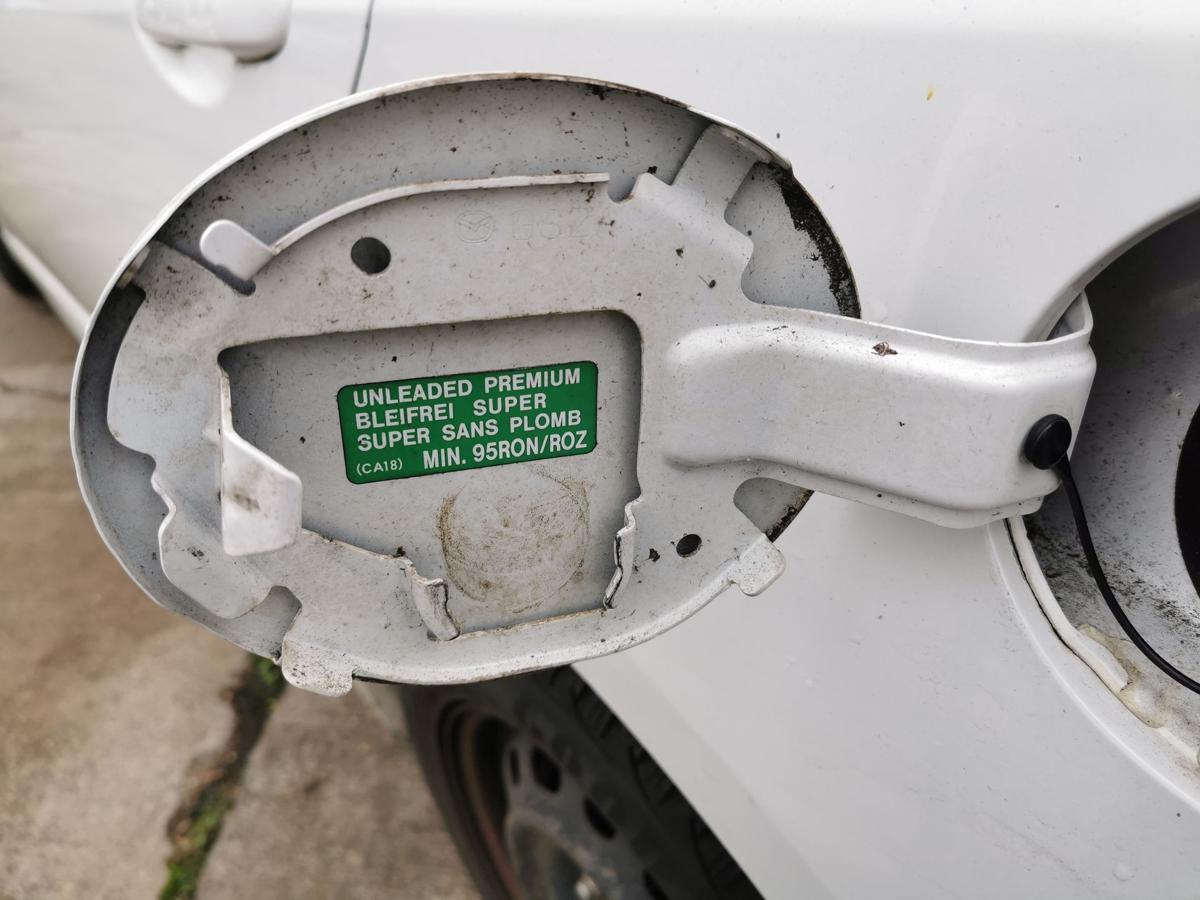 Mazda 6 GH Sport Kombi Tankklappe Tankdeckel Tankverschluss 34K Crystal White