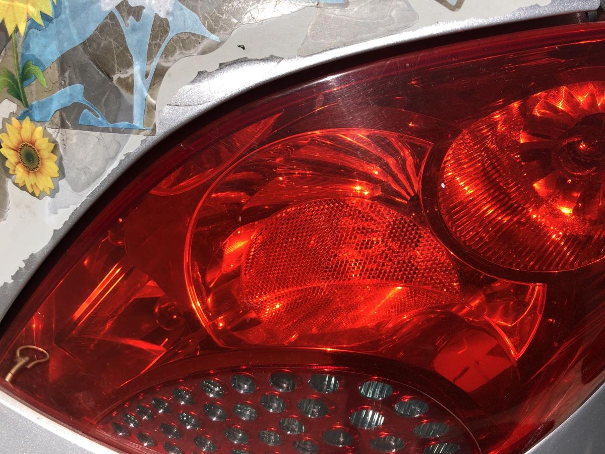 Peugeot 207 WA WC R&uuml;ckleuchte rechts R&uuml;cklicht passend f&uuml;r 3 und 5 t&uuml;rer bis 09