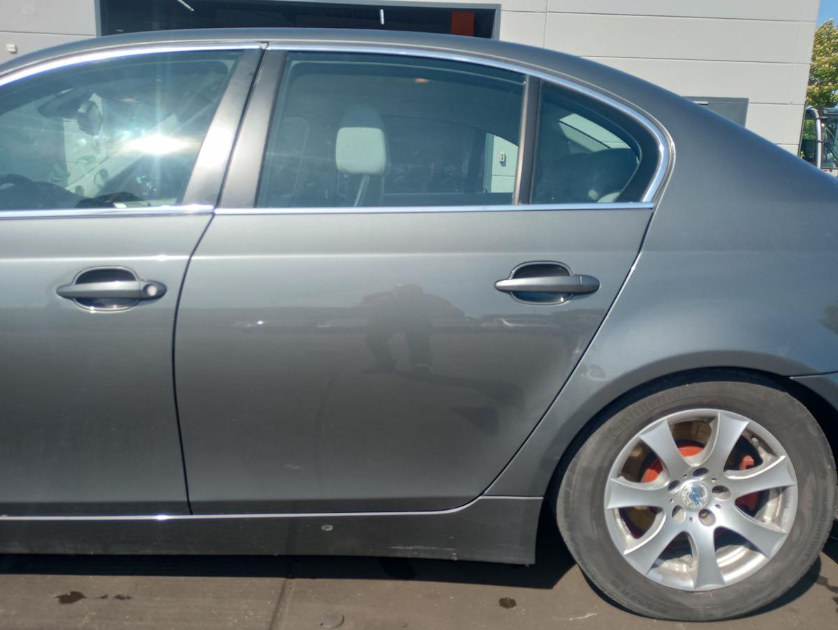 BMW 5er E60 original hinten links Fahrerseite Limo A36 Titangrau Bj 2005