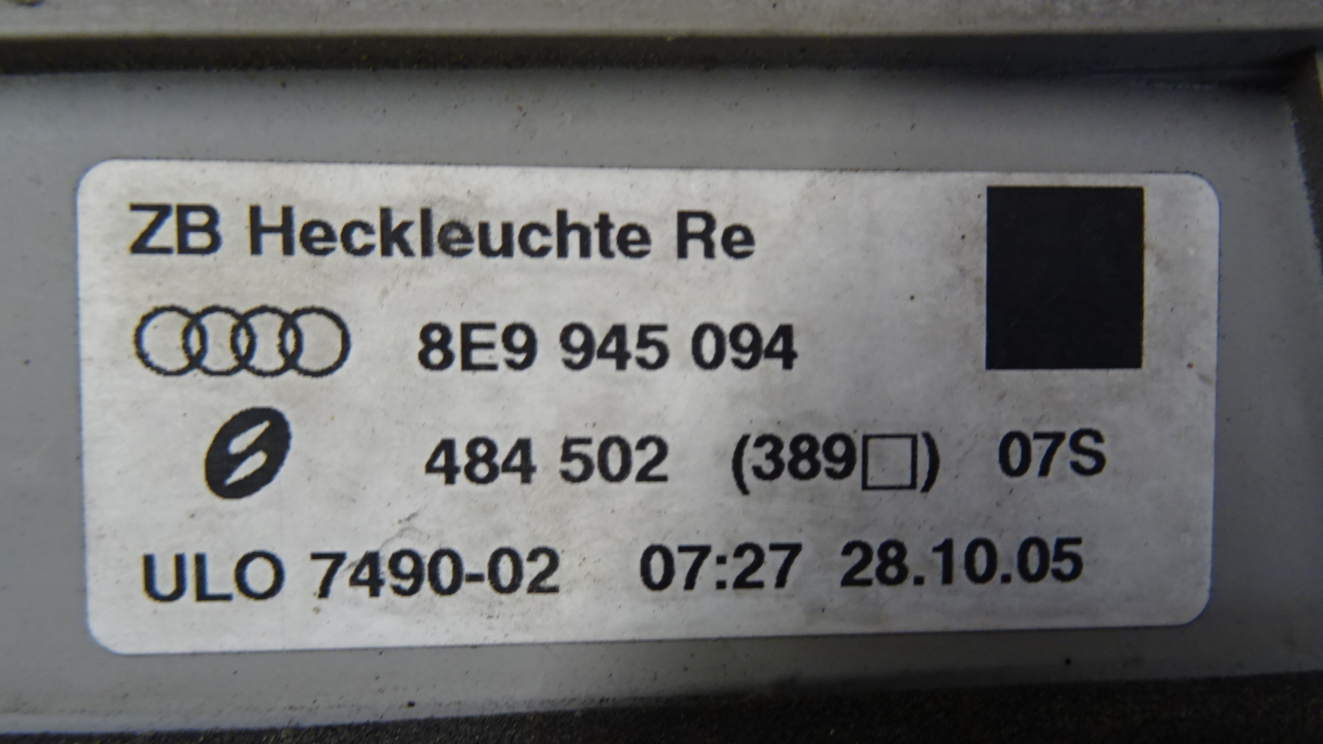 Rückleuchte Heckleuchte innen rechts Audi A4 8E B7 Avant Bj. 2006 rot