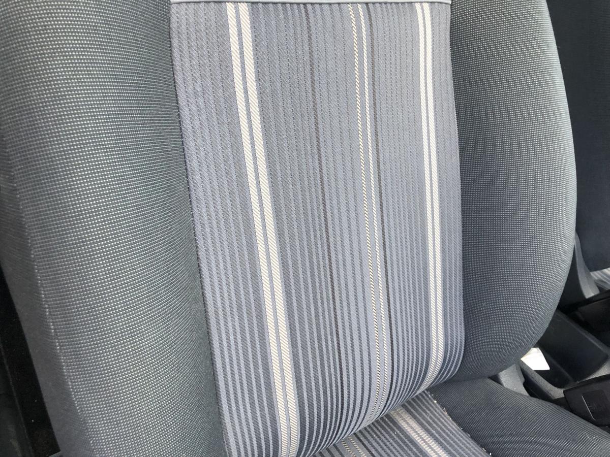 Ford Fiesta JA8 2AJ Sitz vorne rechts Beifahrersitz 5trg