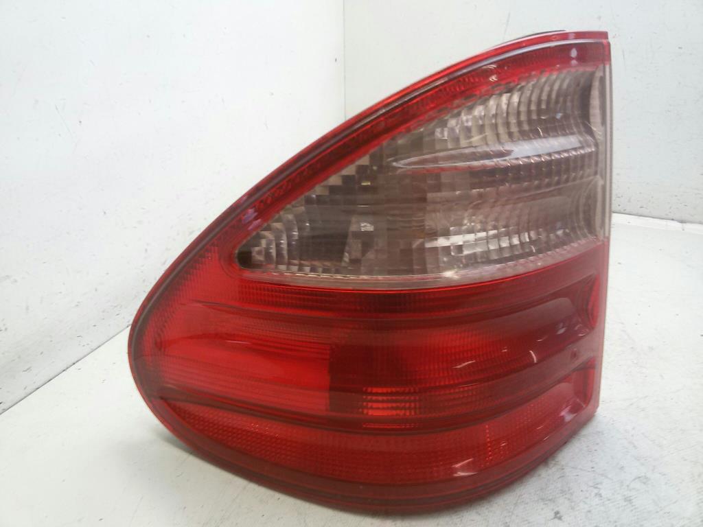 Mercedes Benz T210 2108205364 Rückleuchte Rücklicht links Kombi Bj2001