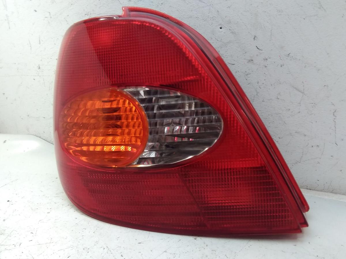 Toyota Avensis T22 Liftback original R&uuml;ckleuchte Heckleuchte links Bj.1999
