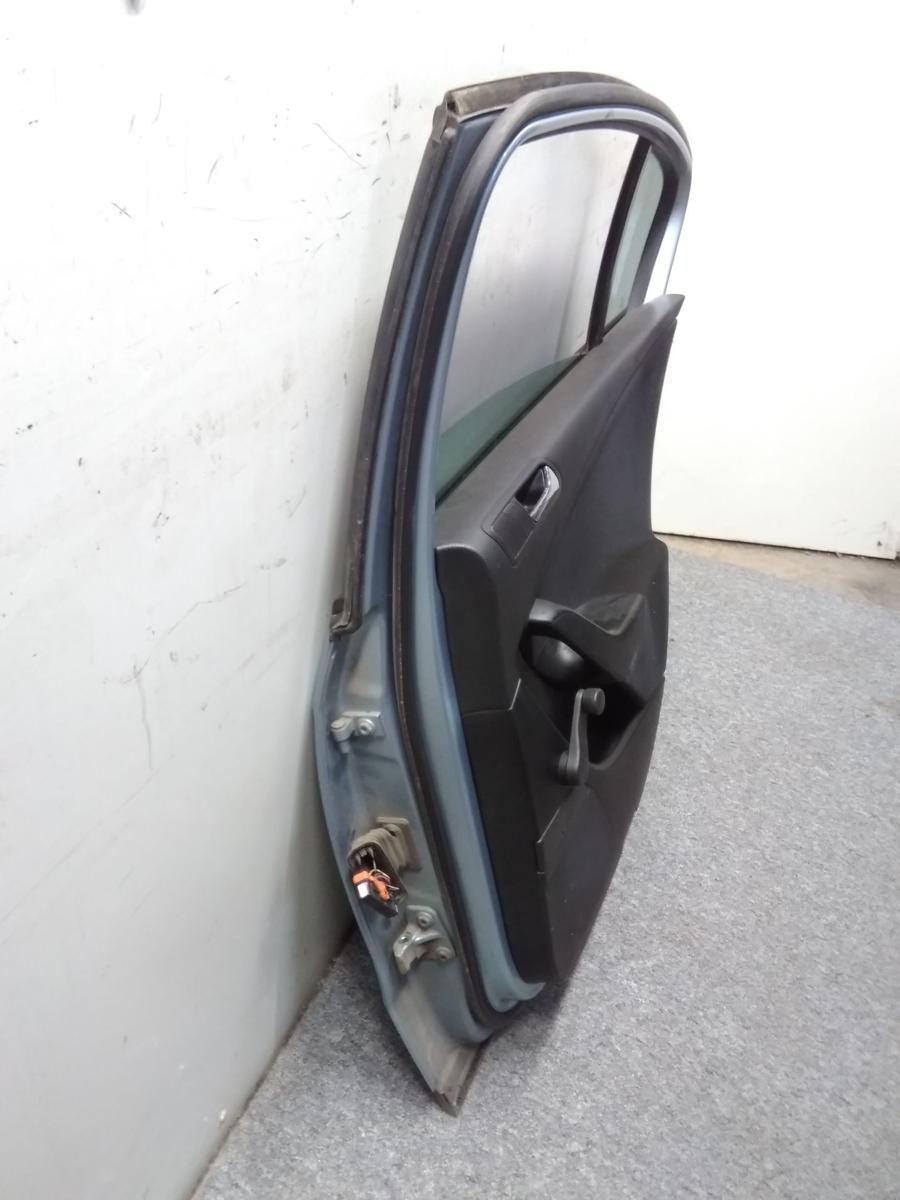 VW Passat 3C B6 Limousine T&uuml;r hinten rechts arcticbluesilver LB5M BJ2005