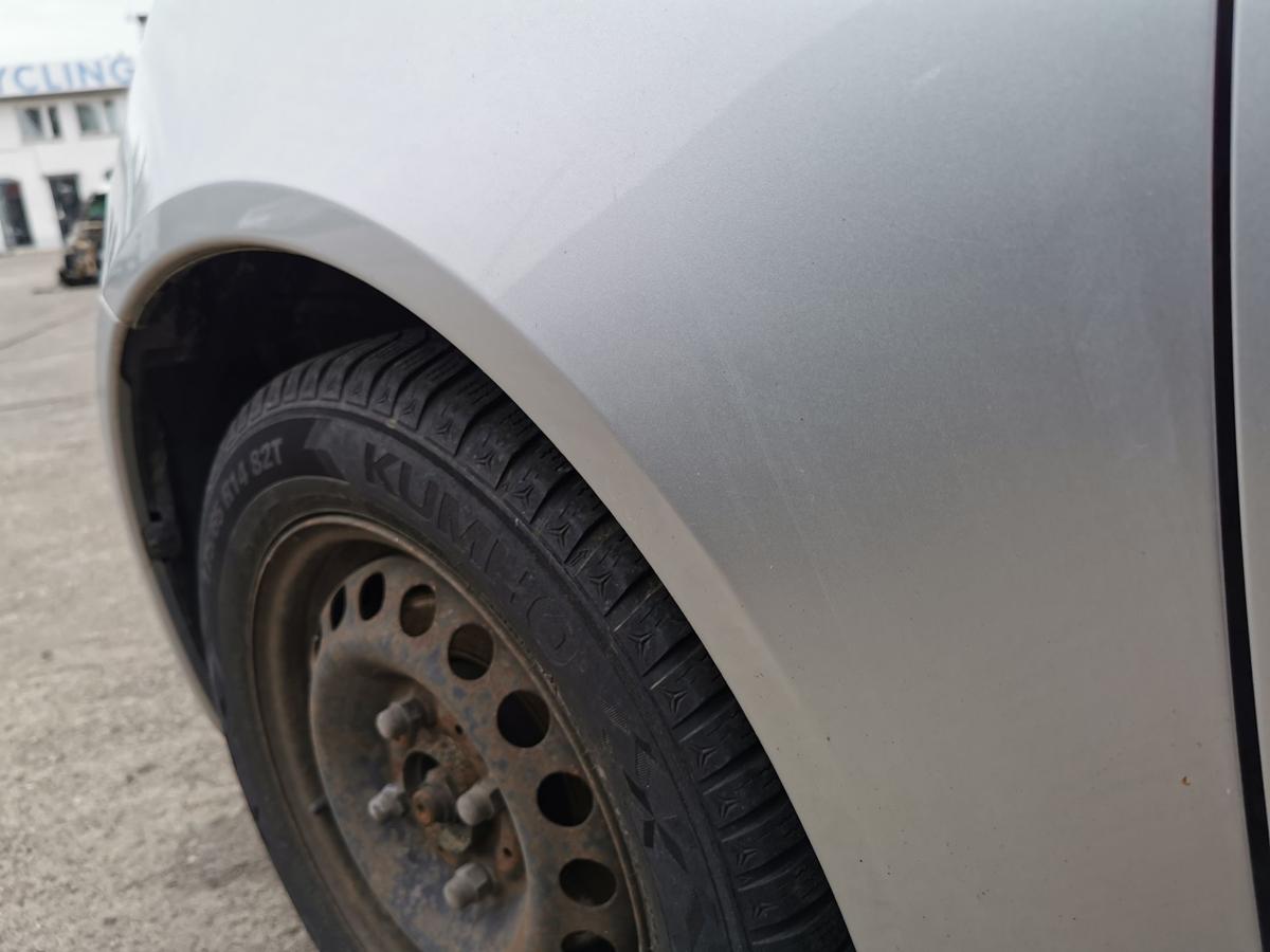 Mitsubishi Colt Z30 Kotflügel Fender Seitenwand vorn links A50 Pure Silver 5trg