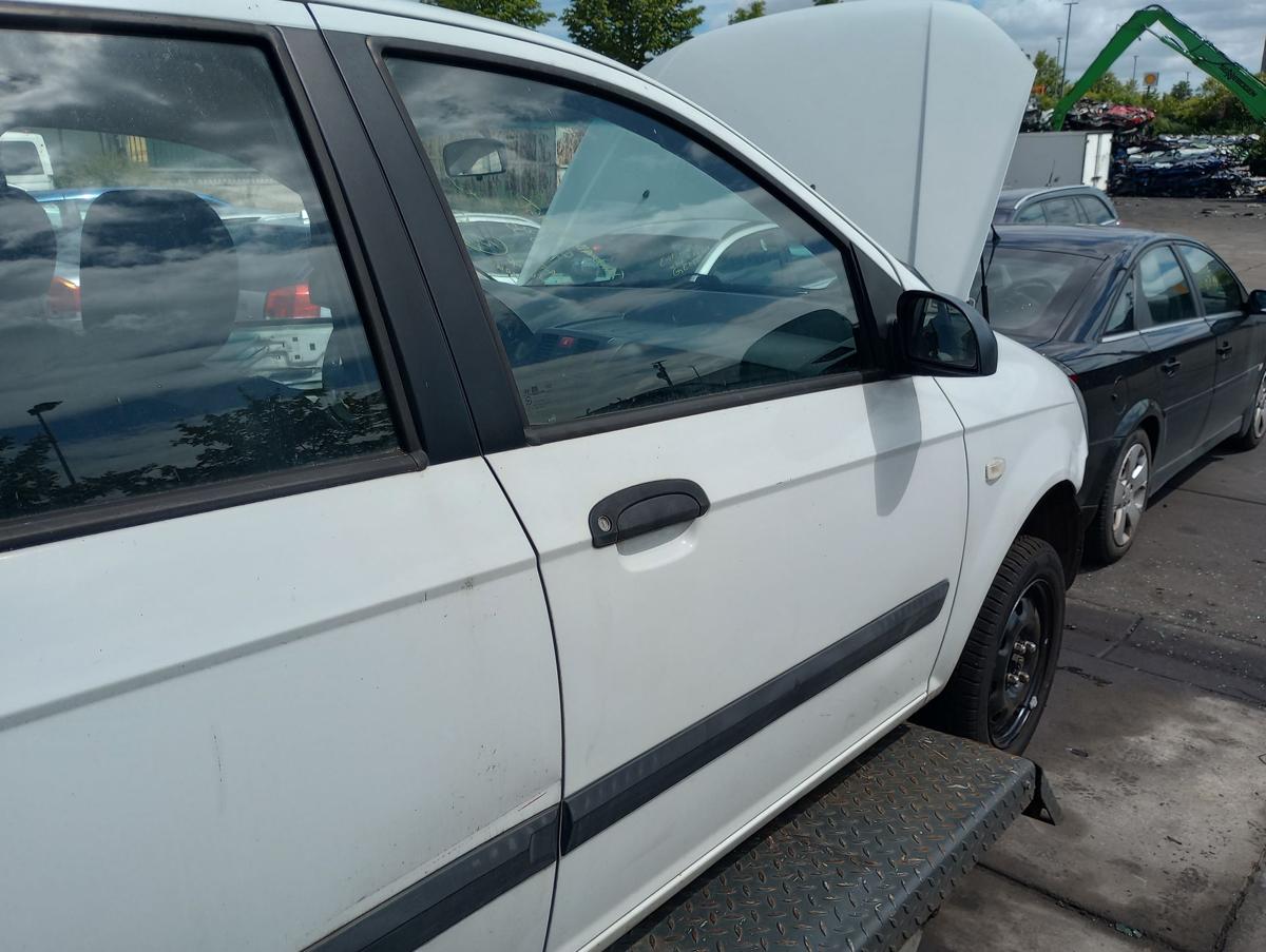 Hyundai Getz 5türer orig Tür vorn rechts Beifahrer (Roh) NW Nobelweiss Bj 2004