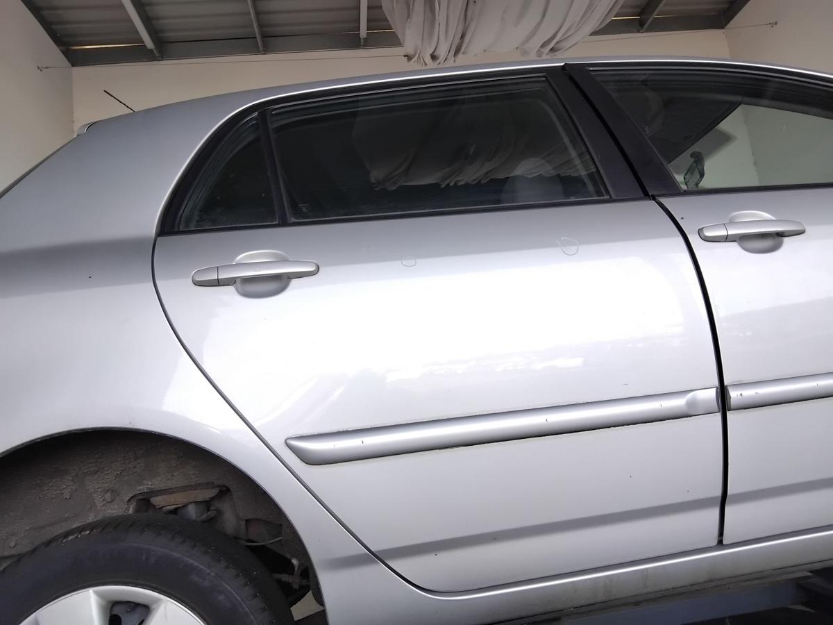 Toyota Corolla E12 T&uuml;r hinten rechts 5T&uuml;rer Schr&auml;gheck japanisches Modell BJ2003