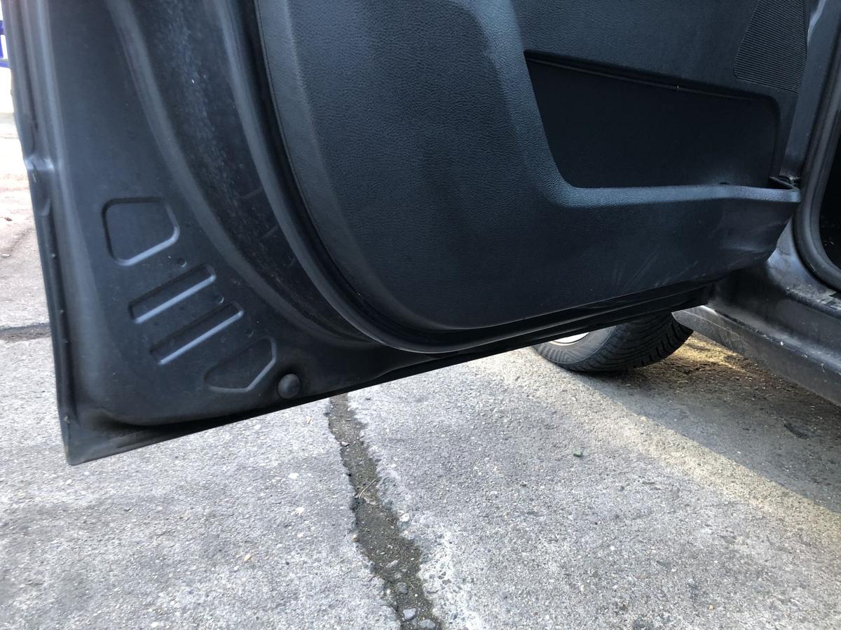 Skoda Fabia 5J T&uuml;r vorn links Fahrert&uuml;r auch Kombi LF8J Antracit Grey