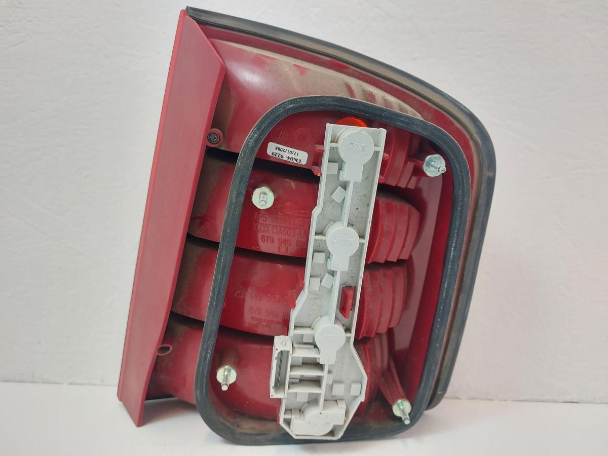 Skoda Fabia 6Y Combi Rückleuchte links Heckleuchte Kombi Facelift Schlussleuchte Skoda Fabia 6Y Combi Rückleuchte links Heckleuchte Kombi Facelift Schlussleuchte