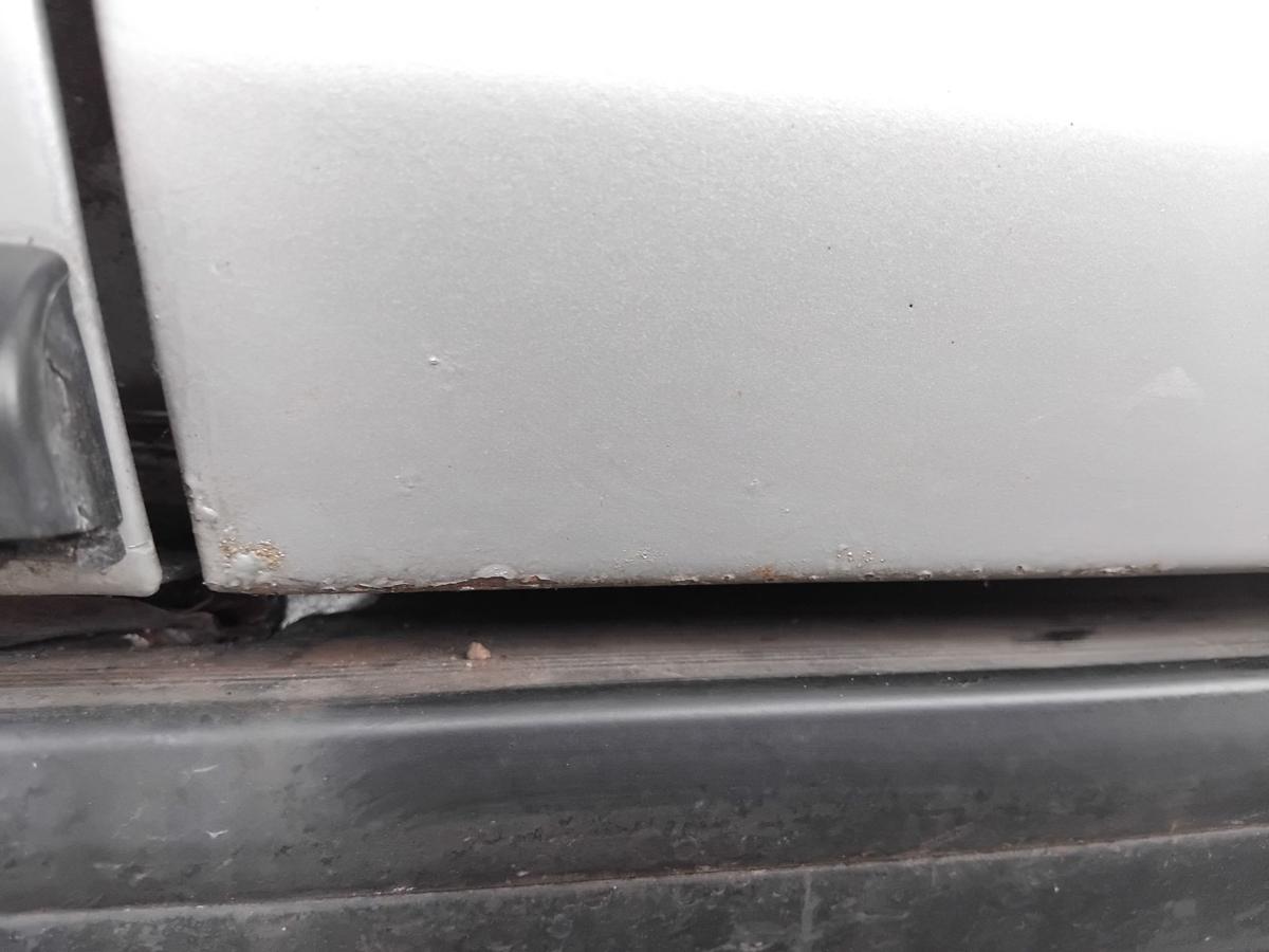 Audi 80 B4 T&uuml;r vorn links Fahrert&uuml;r LY7T Kristallsilbermetallic BJ1992