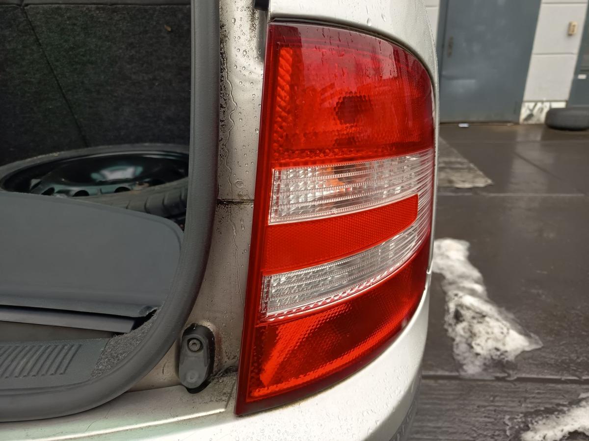 Skoda Fabia I 6Y original R&uuml;ckleuchte rechts Heck Schluss Licht Kombi Bj 2005