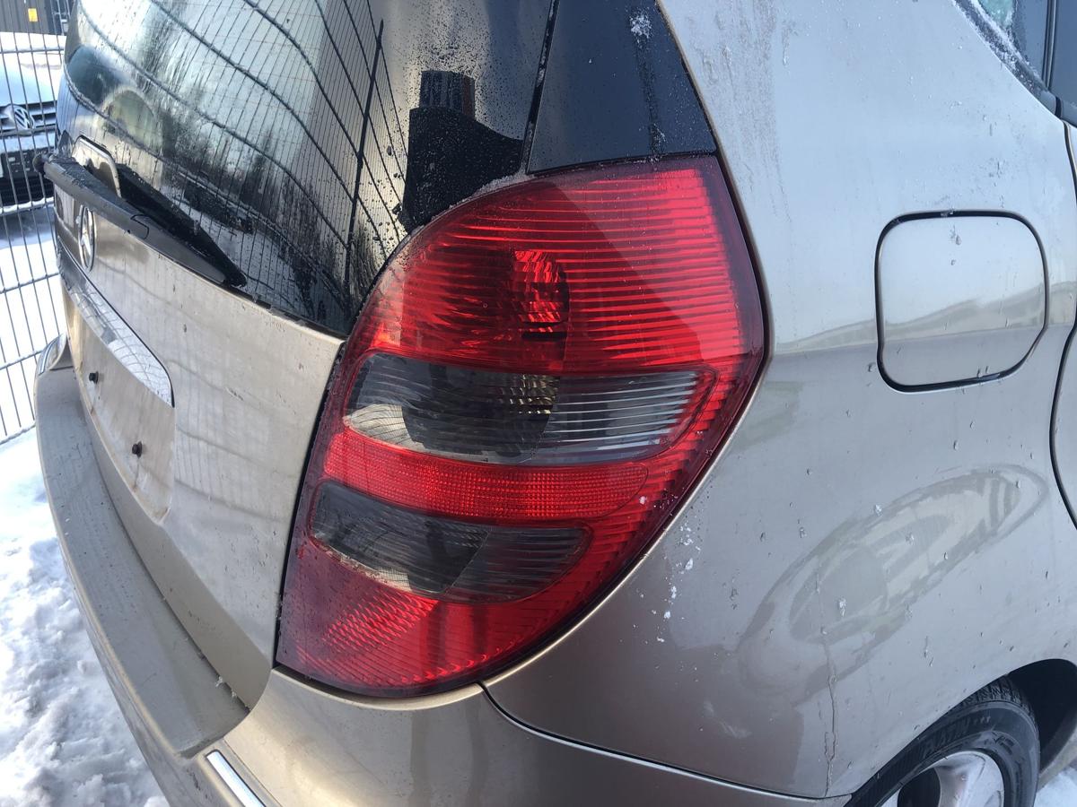 Mercedes W169 A Klasse R&uuml;ckleuchte rechts R&uuml;cklicht Heckleuchte 5trg