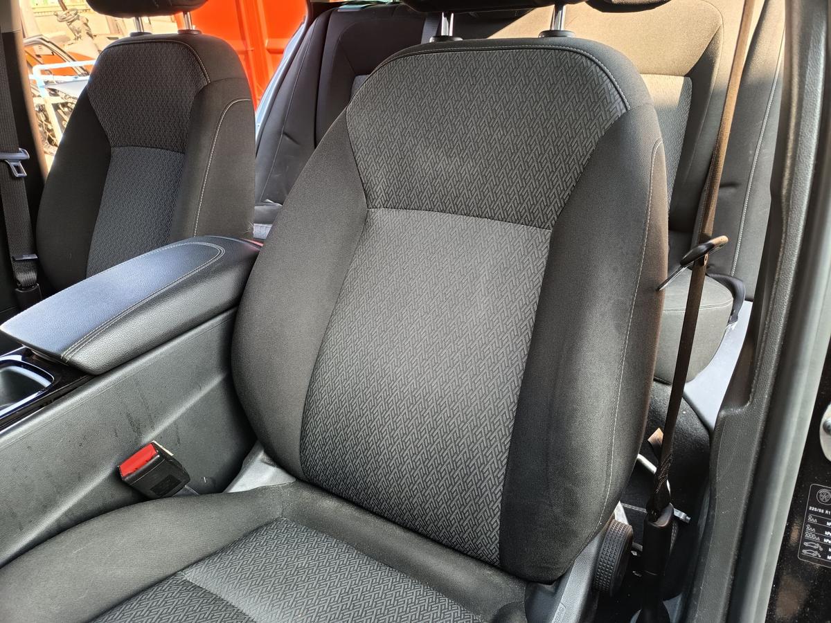 Opel Insignia B original Fahrersitz vorn links Stoff Milano Sitzheizung Bj 2019