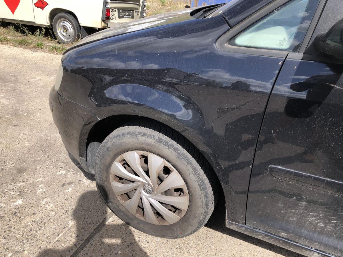 VW Touran 1T 1T1 Kotfl&uuml;gel vorn links Fahrerseite LC9X Deep Black Rostblasen