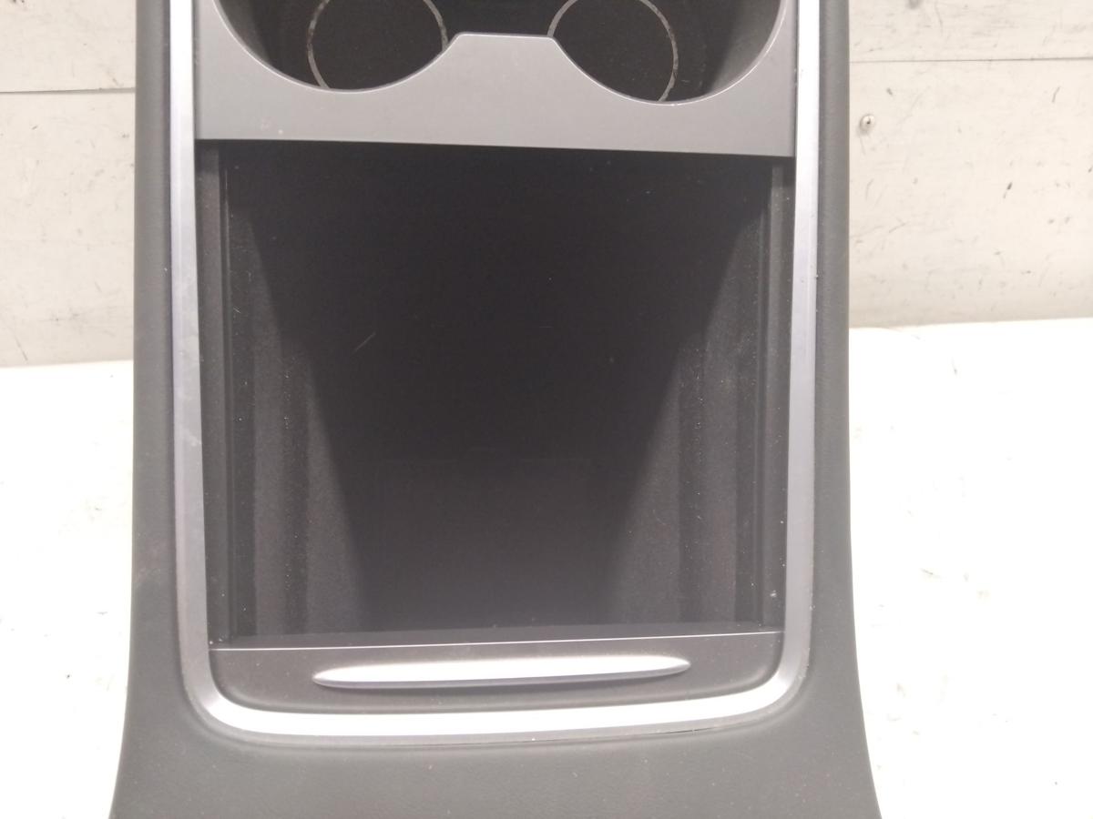 Tesla Model Y original Mittelkonsole Tunnelverkleidung mit Mittelarmlehne BJ2023